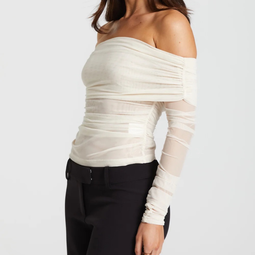 Elegant Off-Shoulder Celine Top Nude